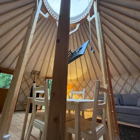 Luksusowy namiot Duża Woda Glamping Dąbrówno